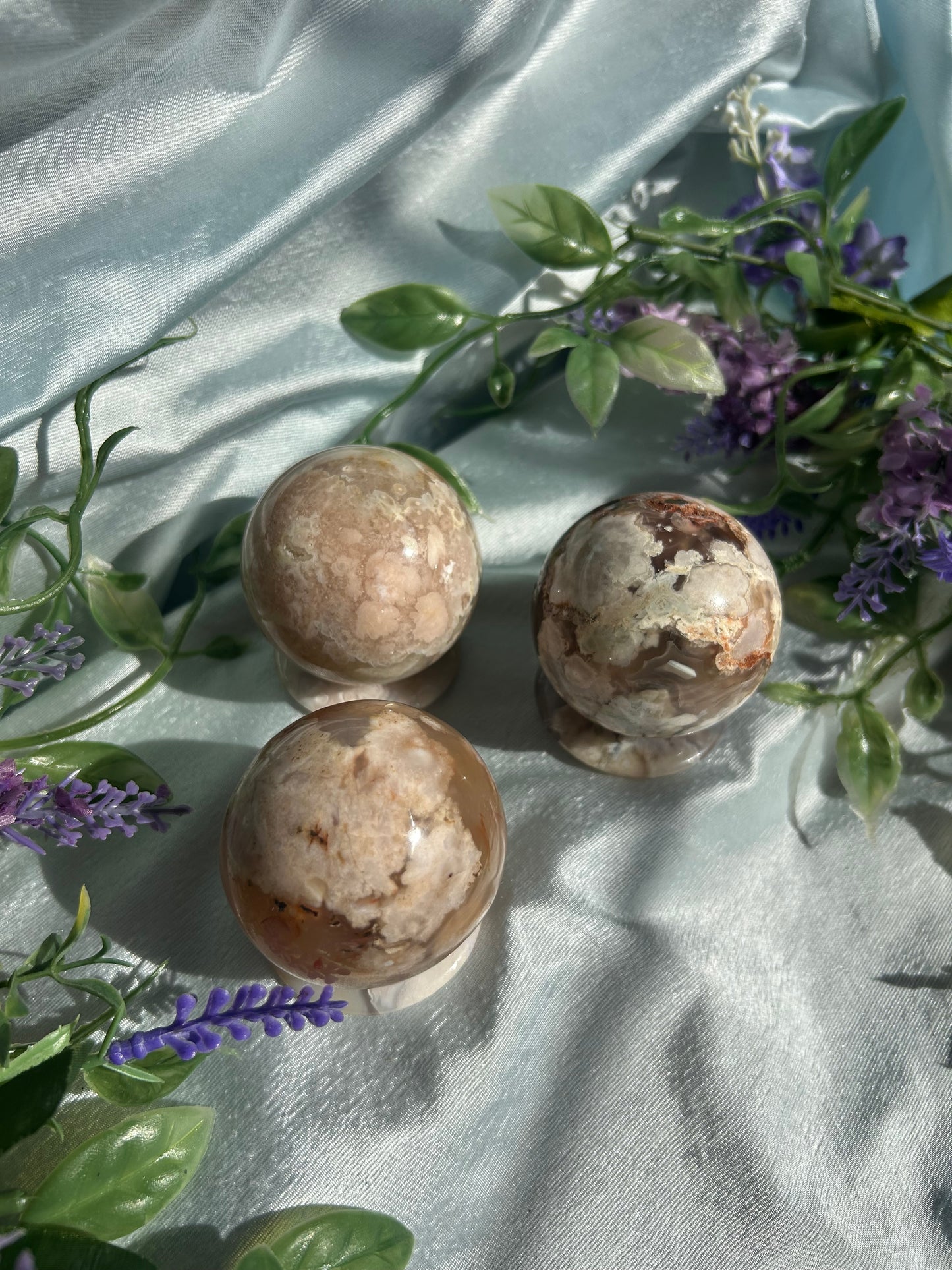 FLOWER AGATE SPHERES X DONUTS