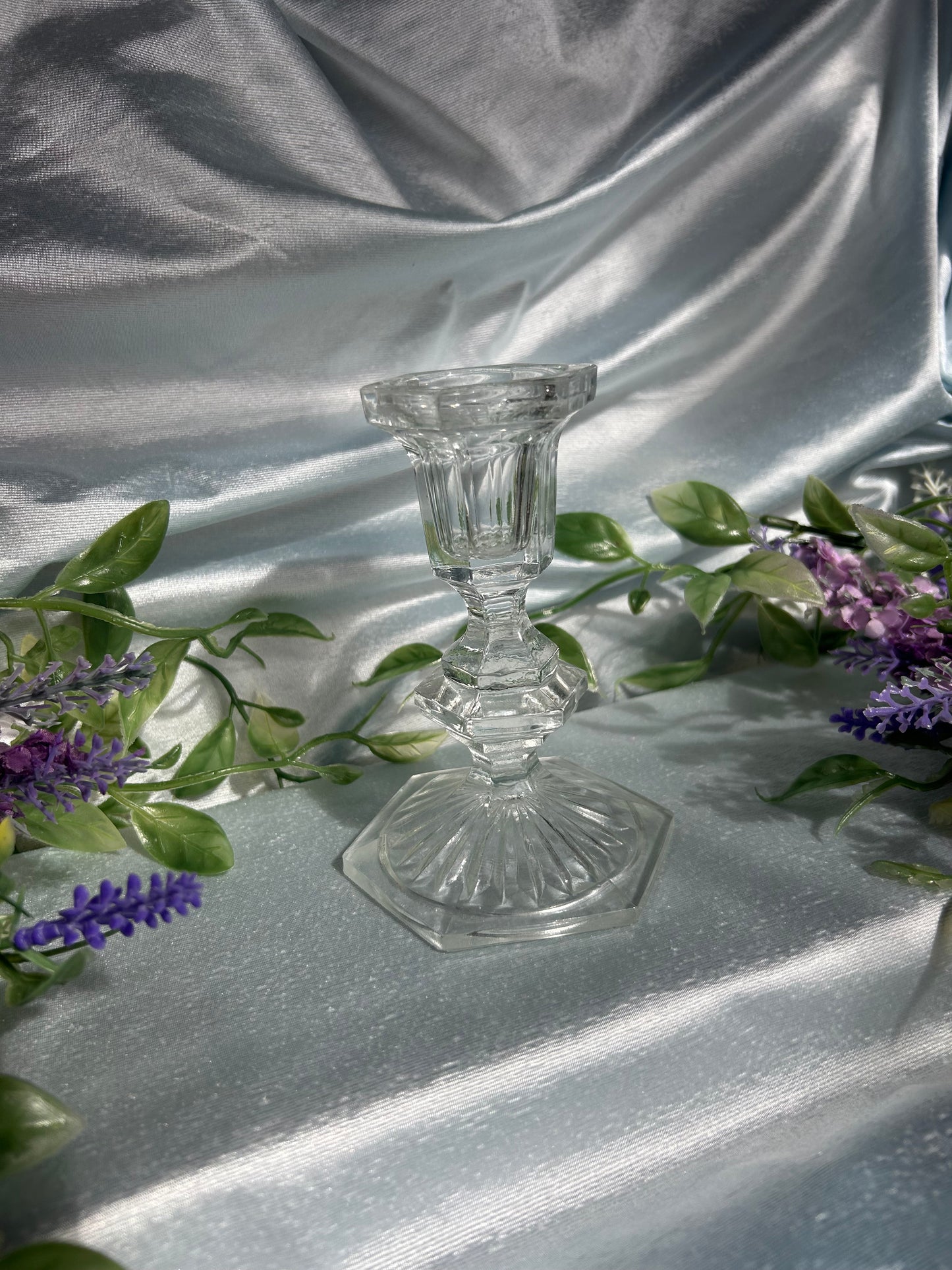 GLASS SPHERE STAND