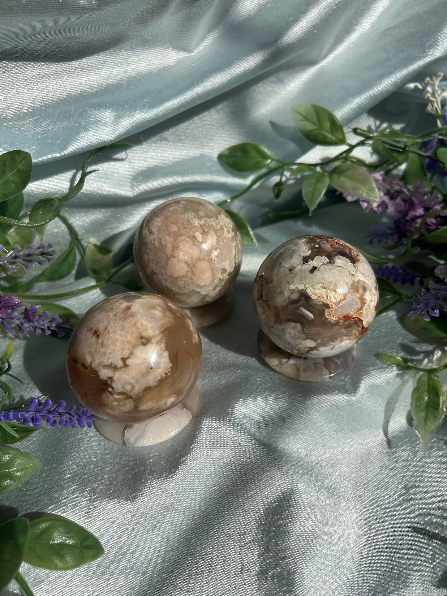 FLOWER AGATE SPHERES X DONUTS