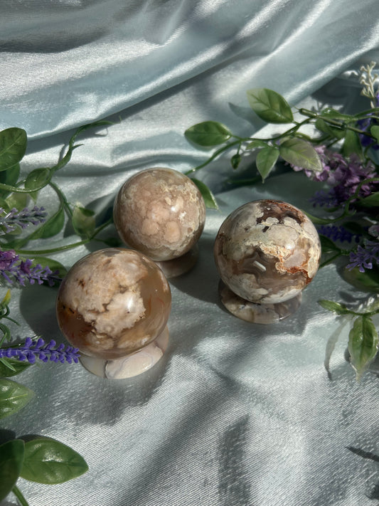 FLOWER AGATE SPHERES X DONUTS