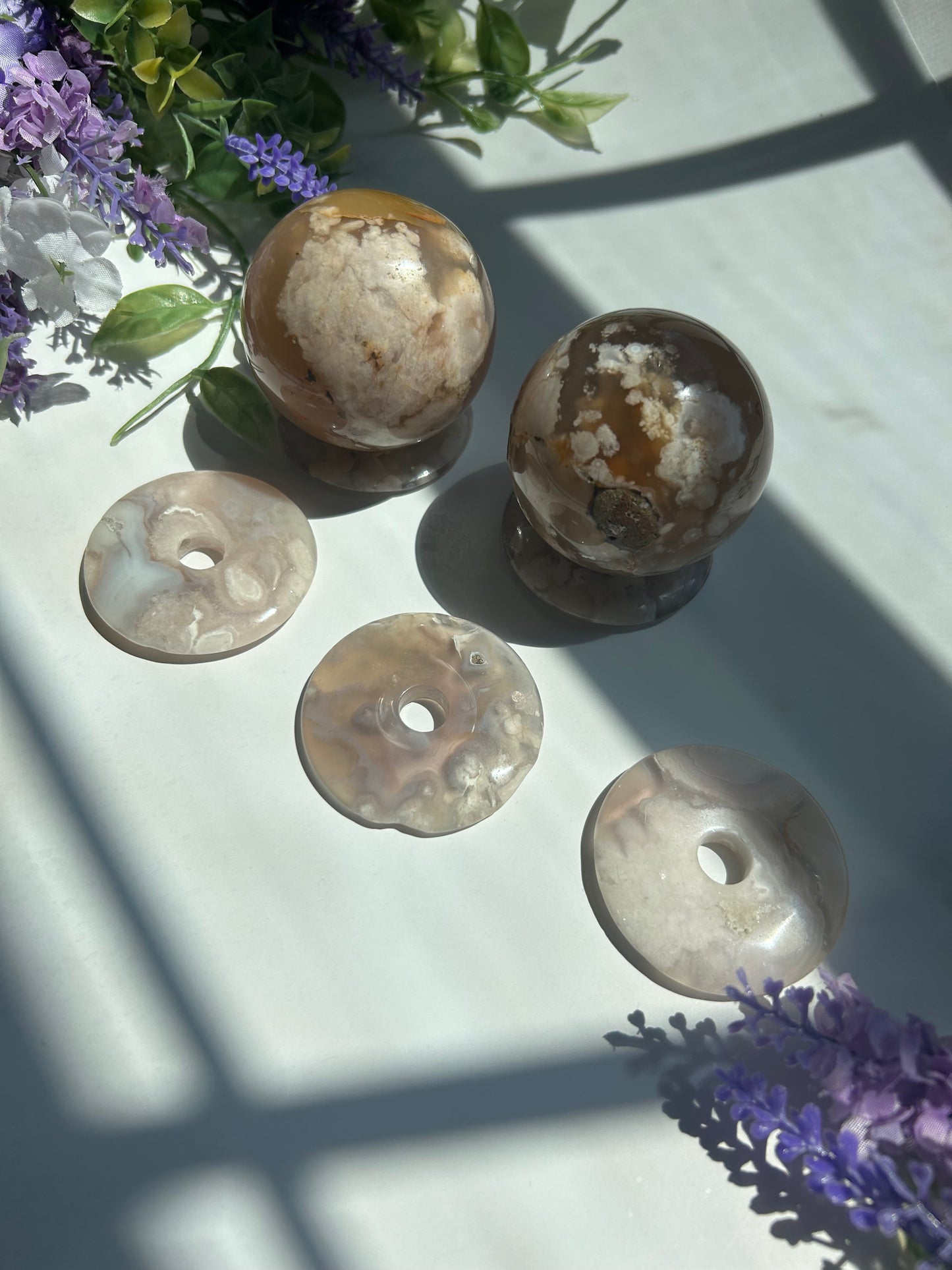 FLOWER AGATE SPHERES X DONUTS