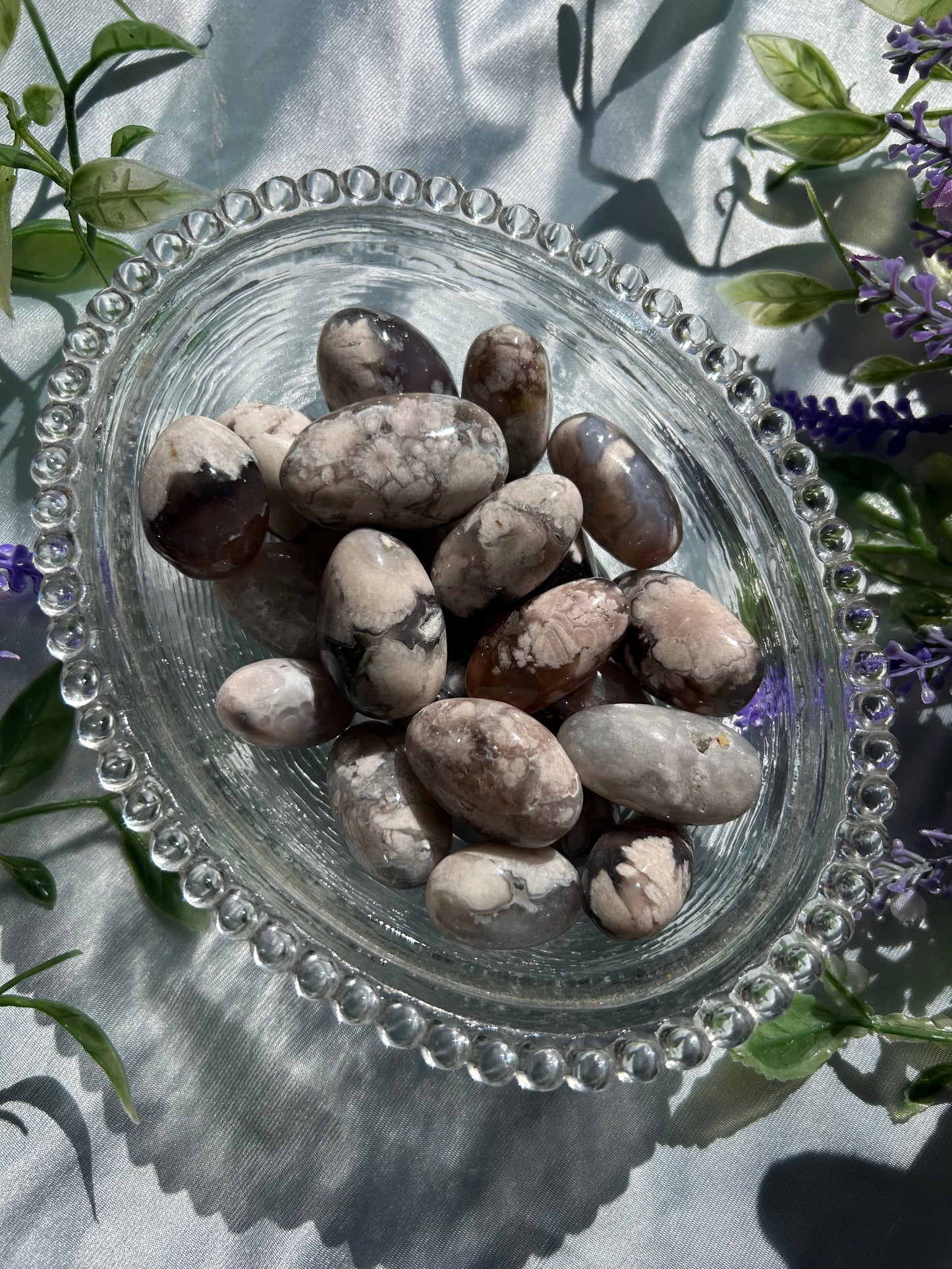 BLACK FLOWER AGATE TUMBLES