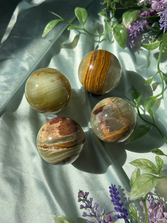 GREEN ONYX SPHERES