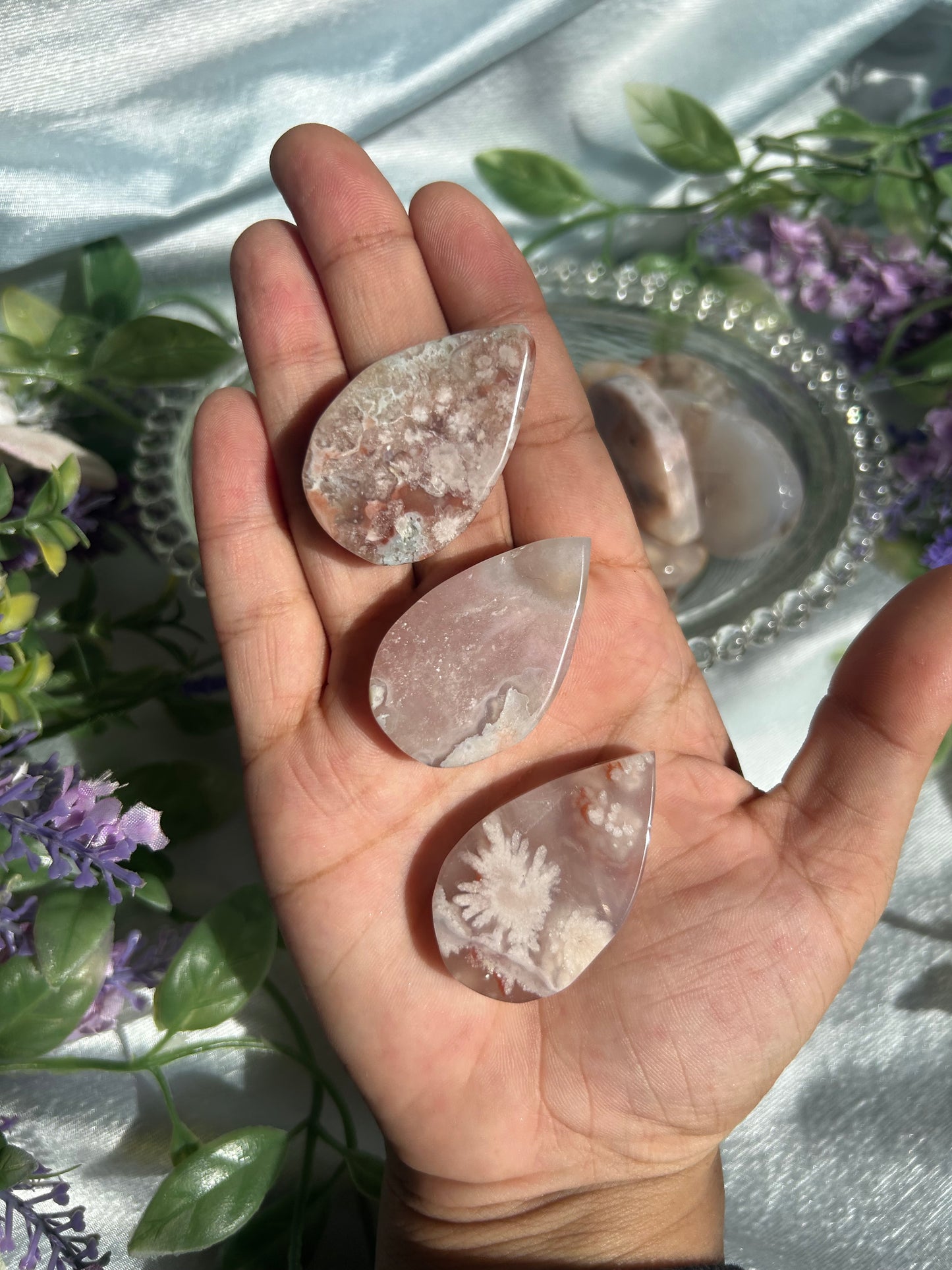 FLOWER AGATE TEARDROP SHAPED CAPS